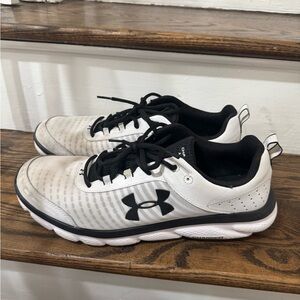 Under Armour Men's White and Black Athletic Shoes